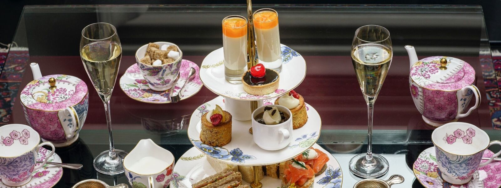 Afternoon Tea 21600x600