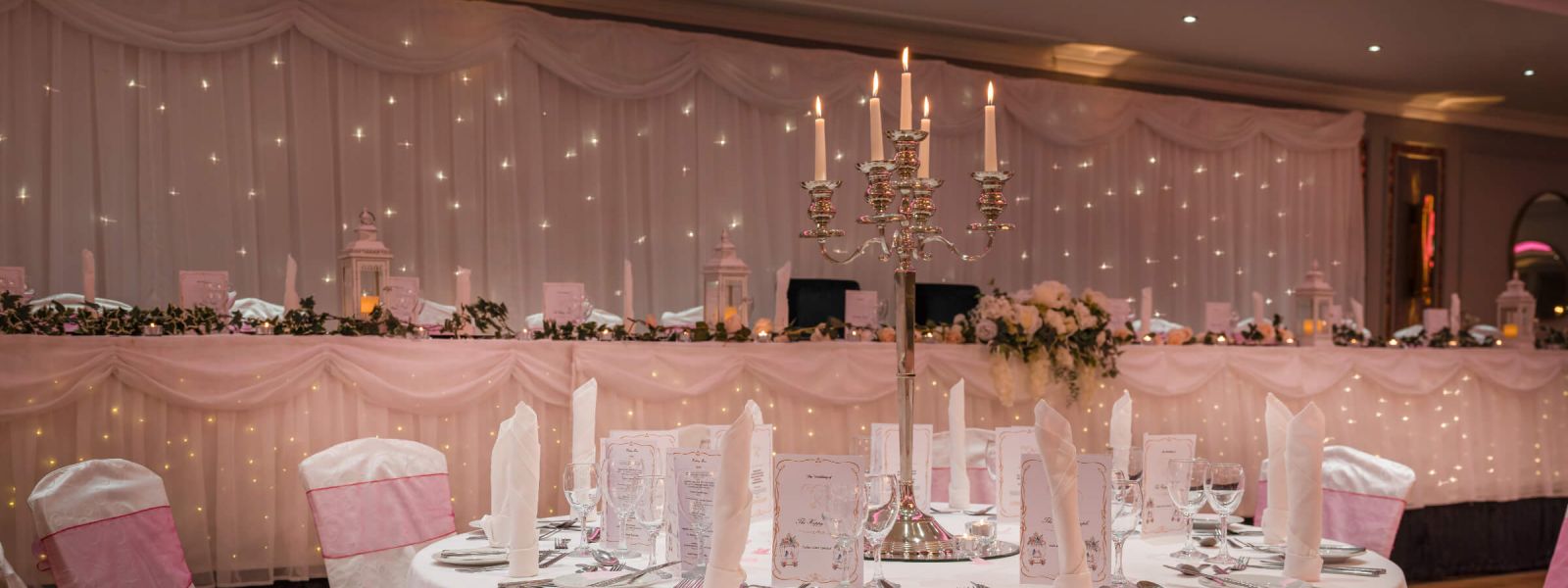 Poopyfield Ballroom visual of Top Table (1)