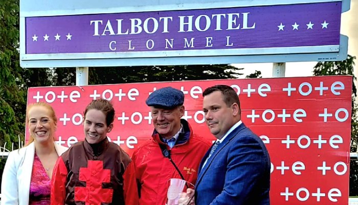 Talbot Hotel Clonmel Handicap Hurdle at the Clonmel Races.